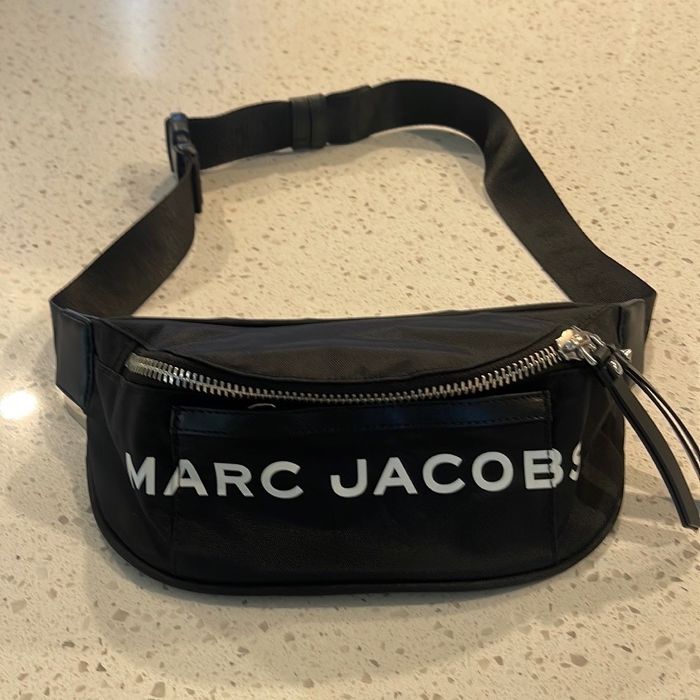 Marc Jacobs belt bag